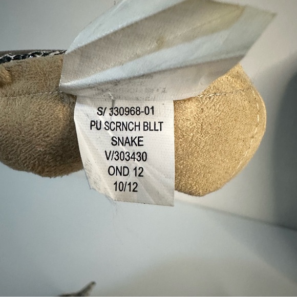 Old Navy Snake Print Flats - Picture 8 of 10